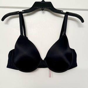 Victoria Secret PINK Bra 42B T-Shirt Bra LIKE NEW